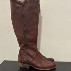 Frye Carson Piping Tall Boots size 7